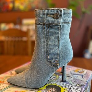 Jeffrey Campbell Finitely Denim Stiletto Boots US 6 NEW.   

3 1/2" heel